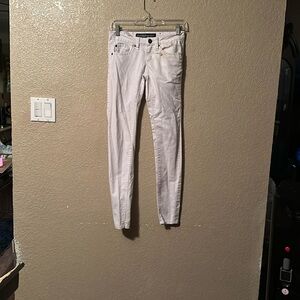 White Skinny Jeanslove my booty white jeans 0